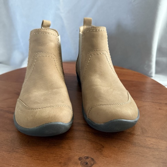 Earth Faine Slip On Flat Round Toe Tan Leather Ankle Boot Women's Size 5 - Picture 8 of 13